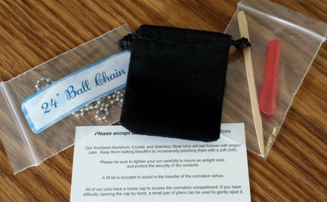 Personal CREMATION URN NECKLACE "I love you as wide as the ocean and as deep as the sea" - w/Velvet Pouch, Ball Chain, Fill Kit